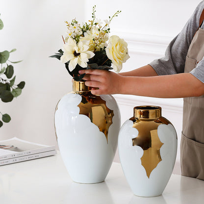 Opulent Elegance: Luxury Ceramic Vases