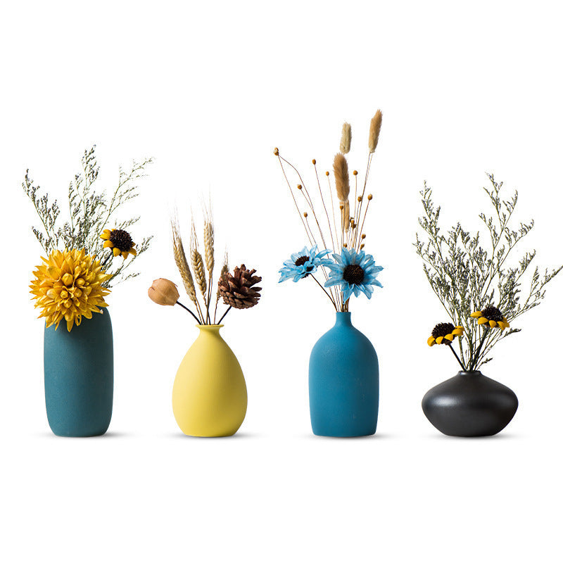 Chic Ceramic Vases for Living Room Elegance