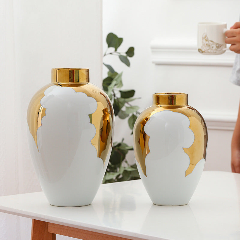 Opulent Elegance: Luxury Ceramic Vases