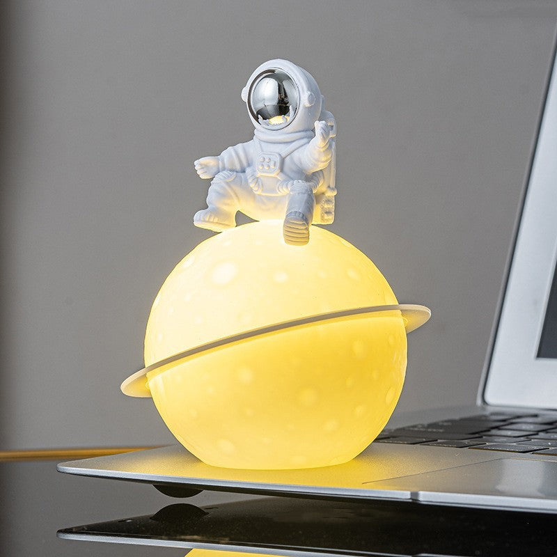 Mini Astronaut Night Lamp – Home Decor