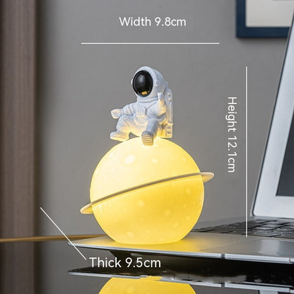 Mini Astronaut Night Lamp – Home Decor